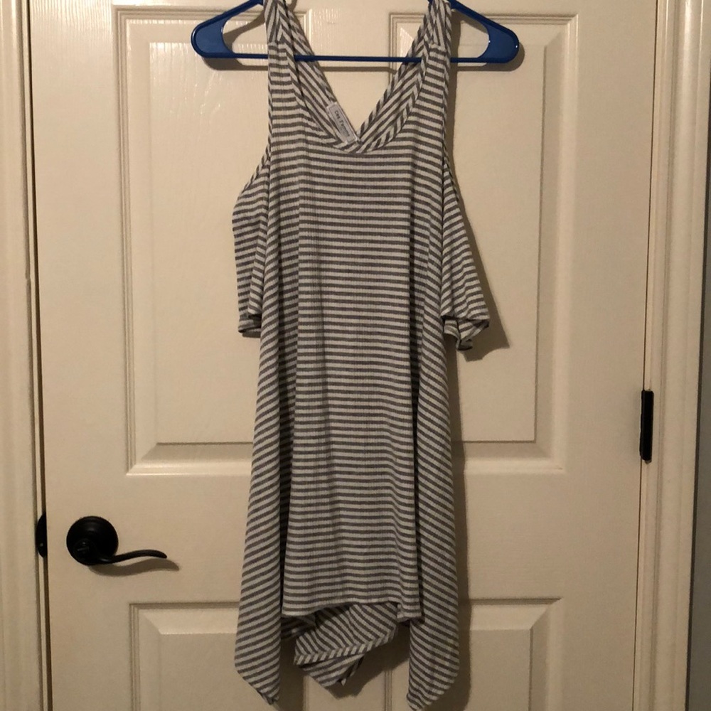 Cute stripped tank!!